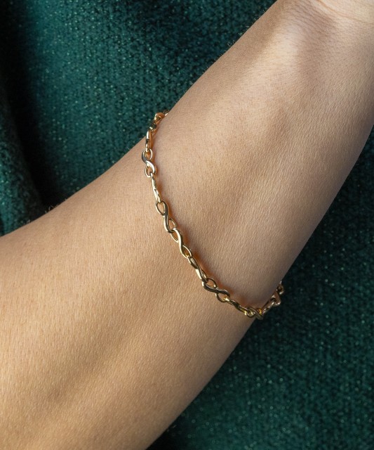 Gold bracelet