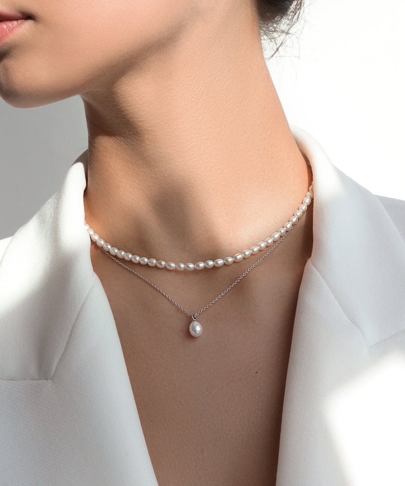 Pearl necklaces with silver