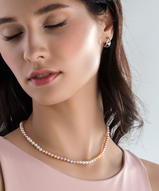 Pearl necklaces with silver