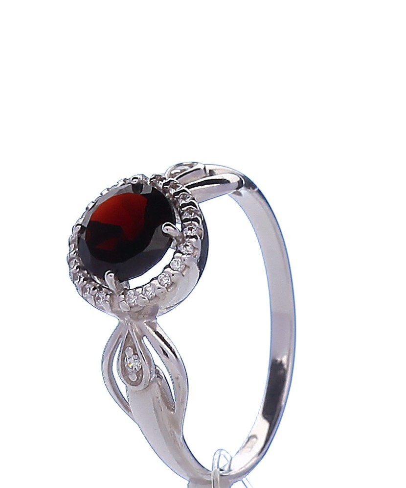 Sterling silver ring with garnet
