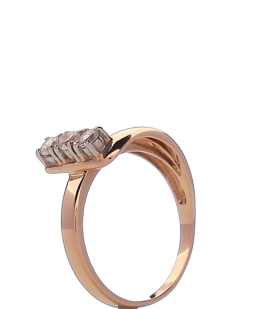 Gold ring with zircons