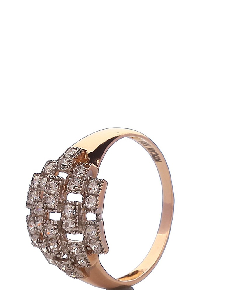 Gold ring with zircons