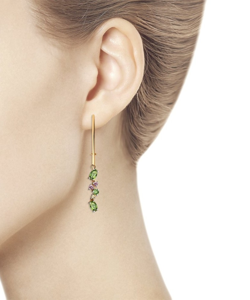 Gold earrings with crystals