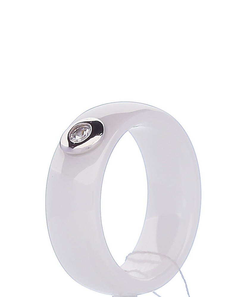 Sterling silver ring with zirconium