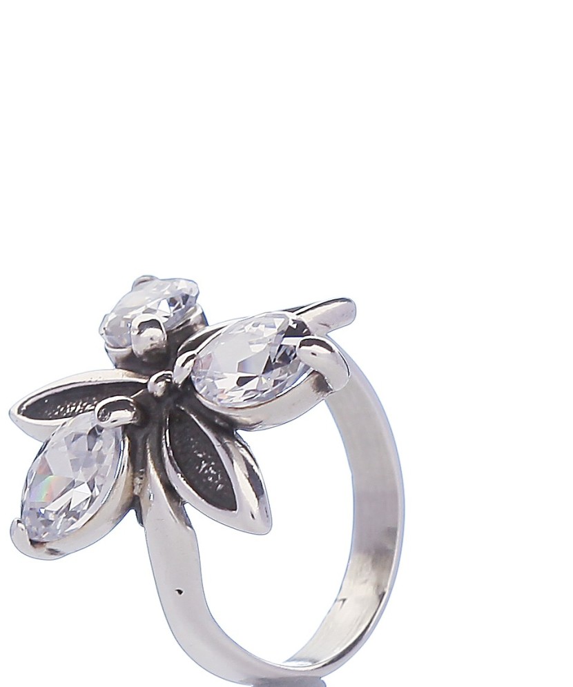 Sterling silver ring with zircons