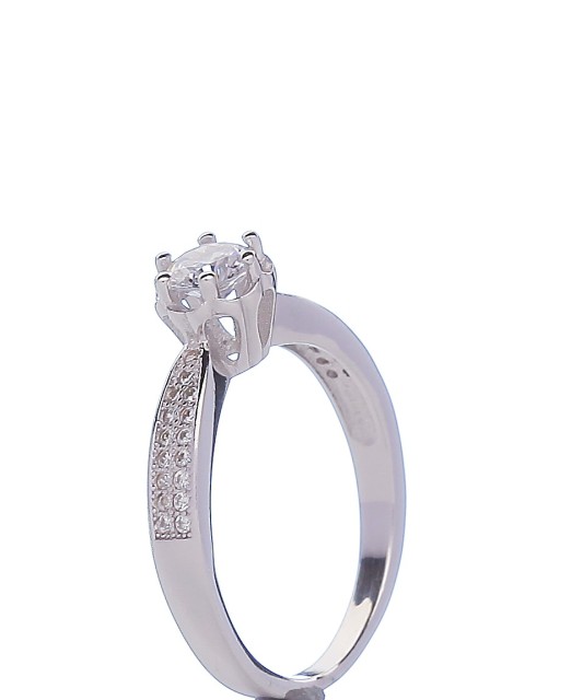 Sterling silver ring with zircons