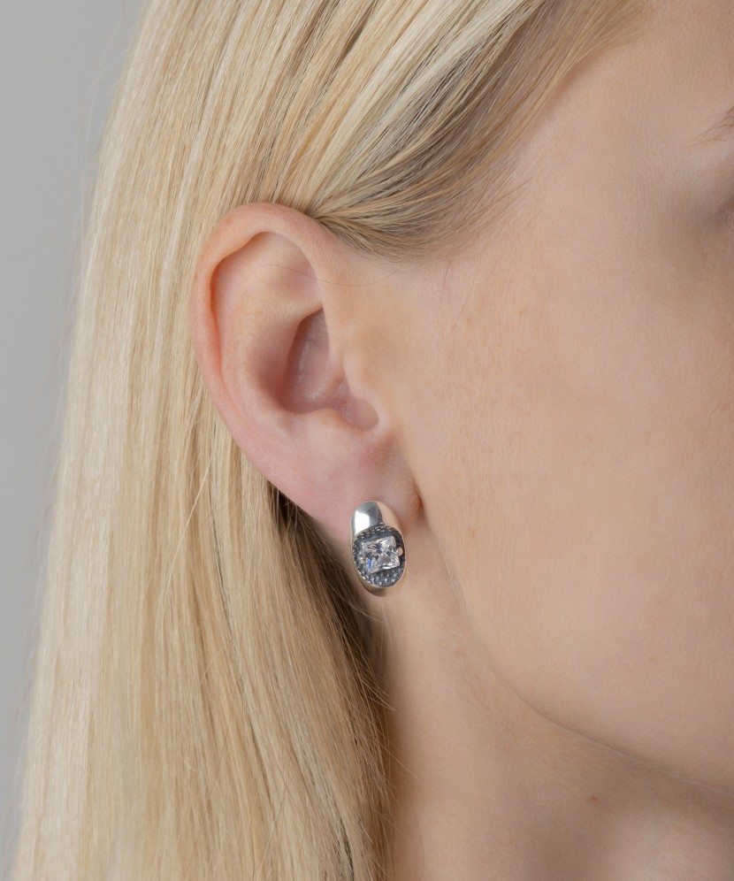 Sterling silver earrings with zirconium Sterling silver earrings with zirconium