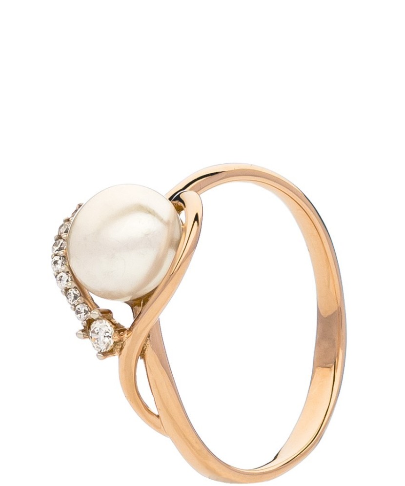 Gold ring with pearl and zircons