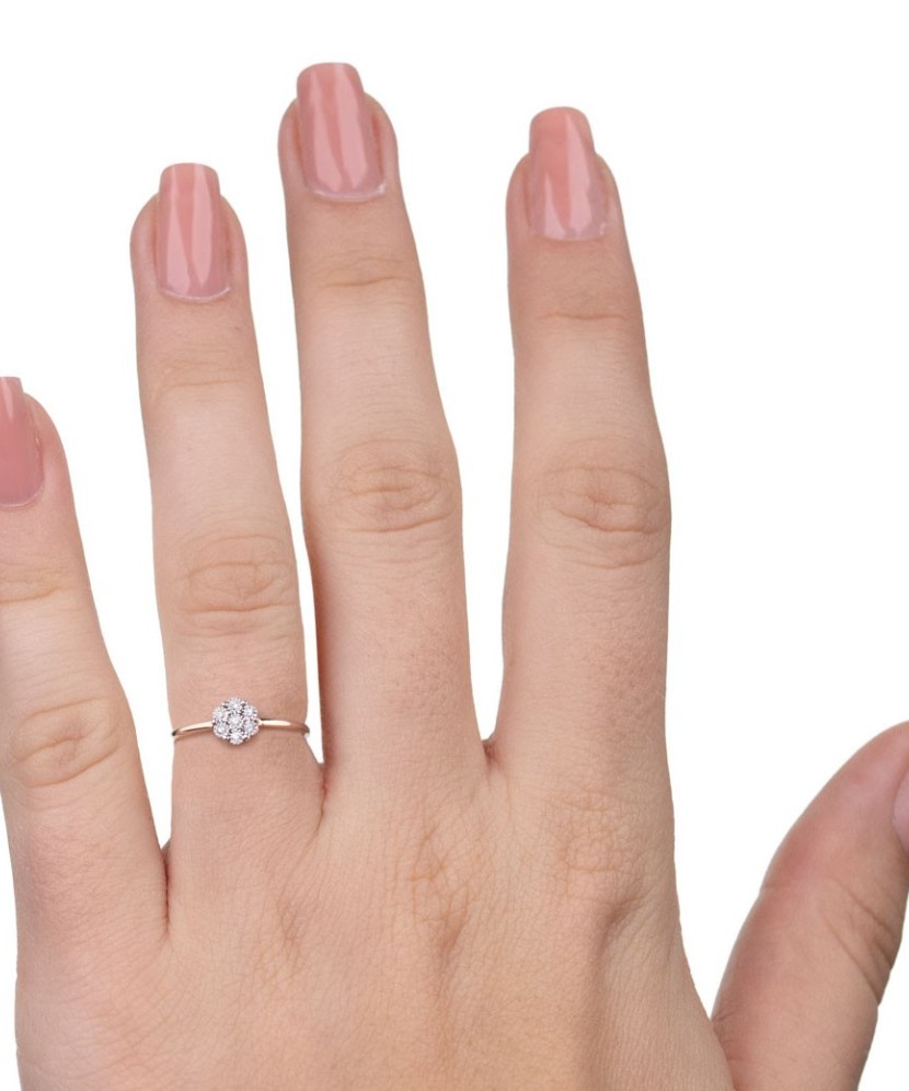 Золотое кольцо с бриллиантами Золотое кольцо с бриллиантами