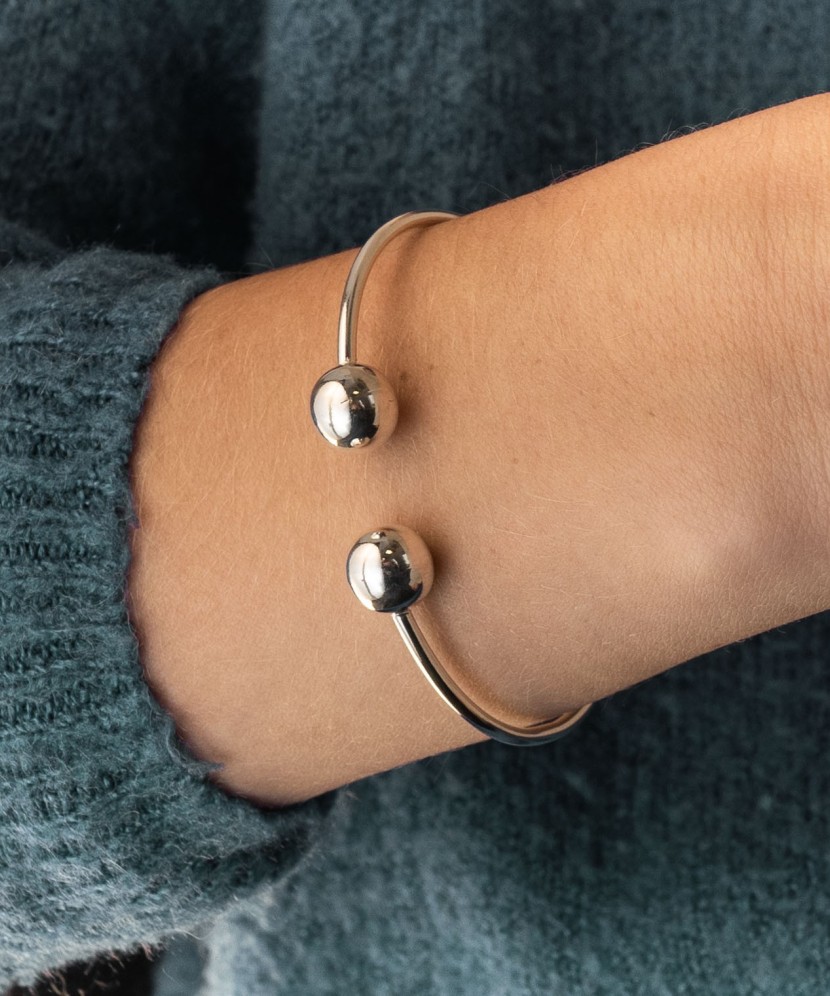 Sterling silver hard bracelet