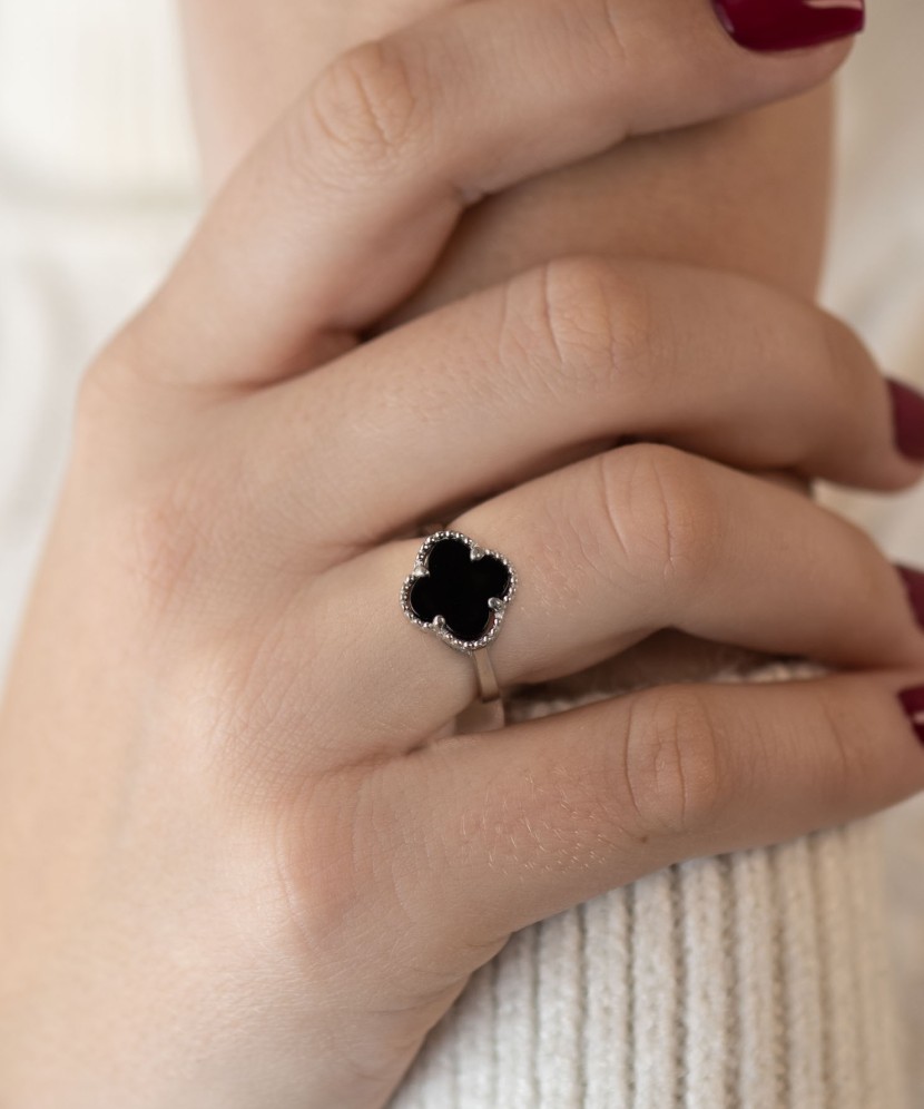 Sterling silver ring with enamel