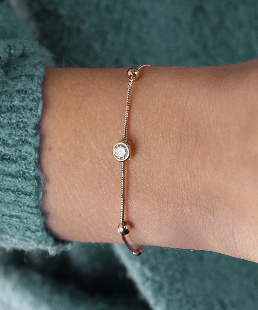 Gold bracelet with zircons Gold bracelet with zircons