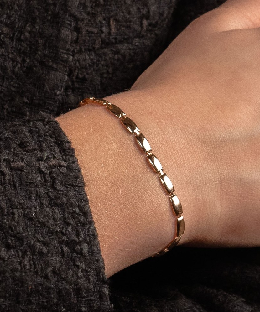 Gold bracelet
