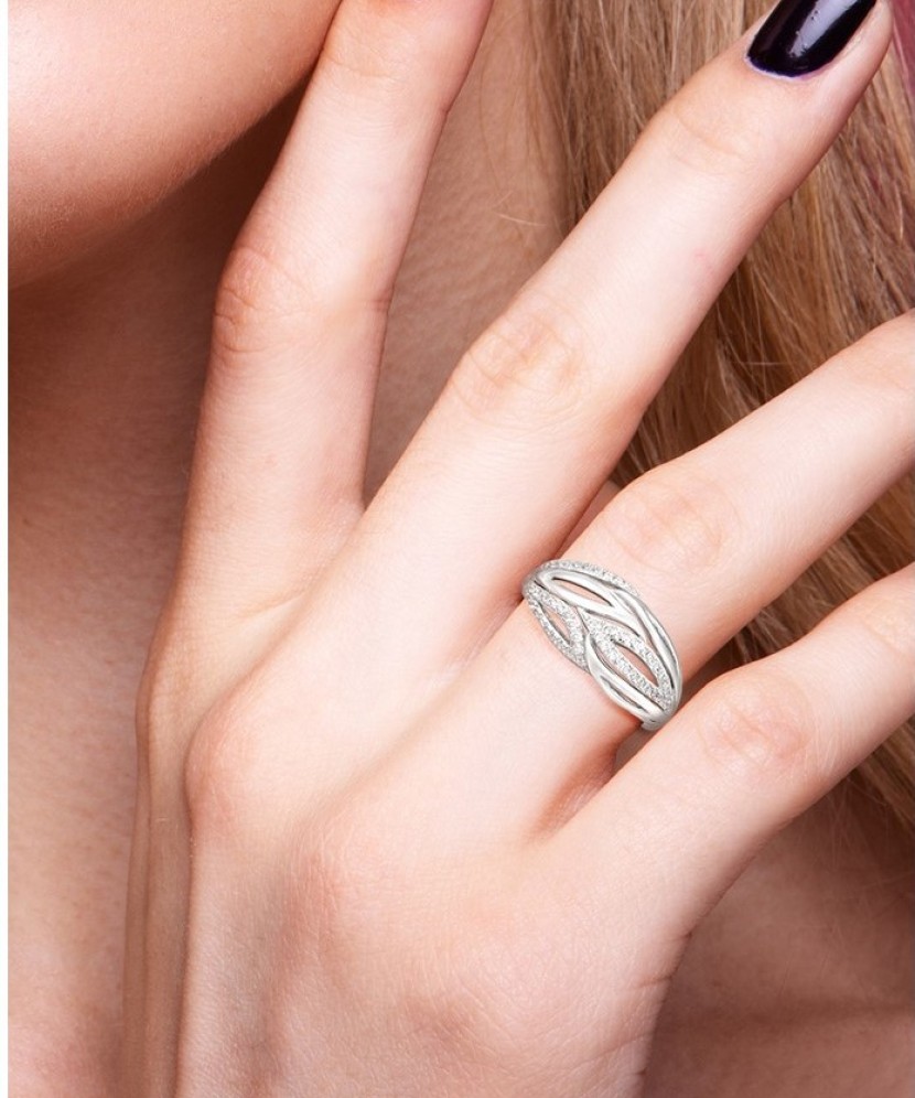 Sterling silver ring with zircons Sterling silver ring with zircons