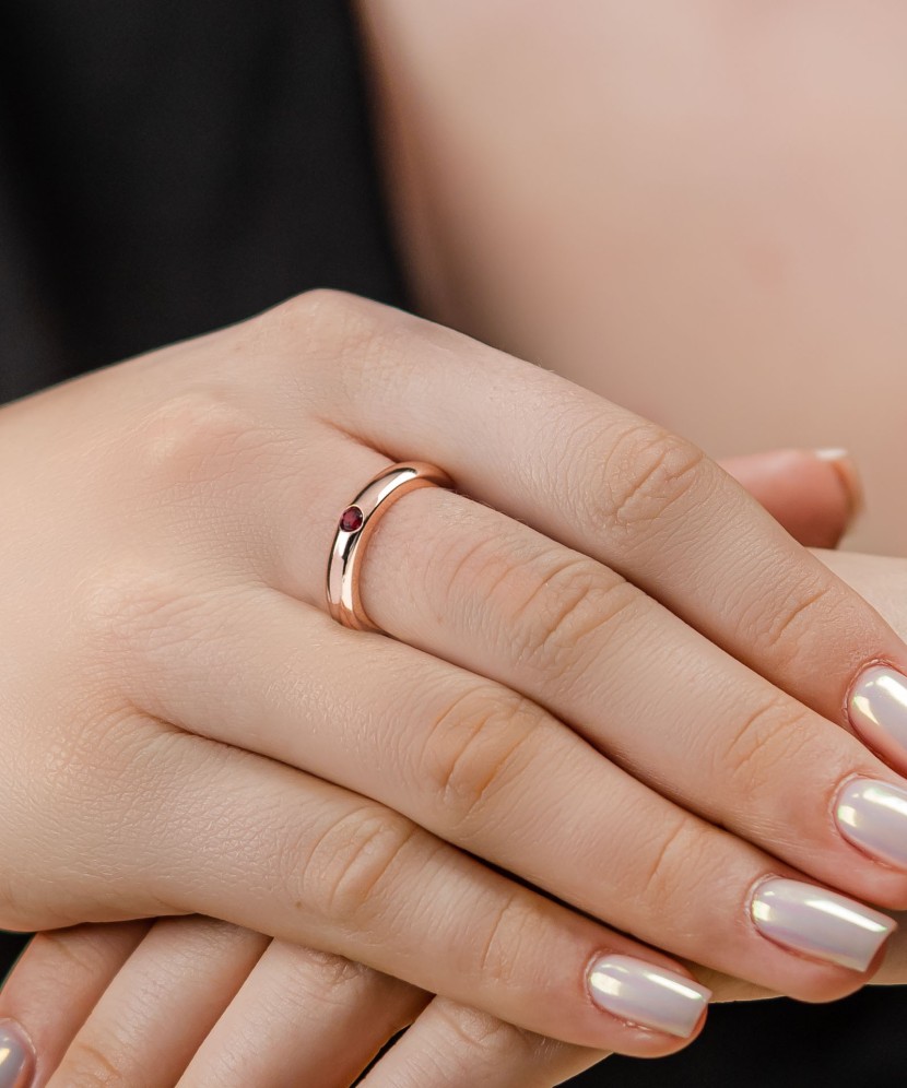 Кольцо из золочёного серебра с фианитами Кольцо из золочёного серебра с фианитами