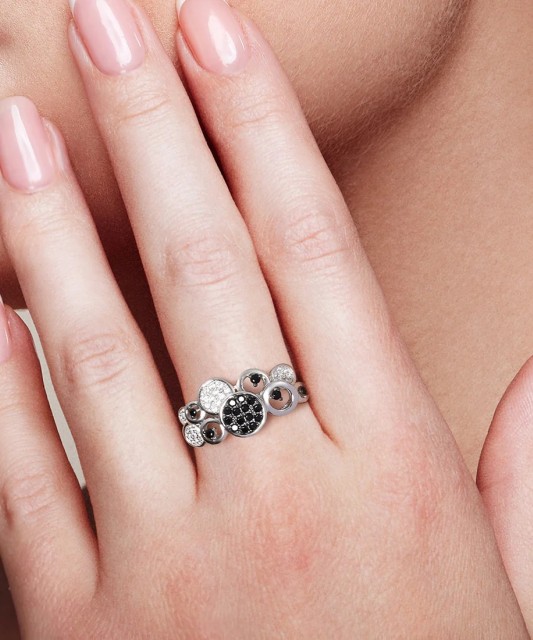 Sterling silver ring with zircons and spinels