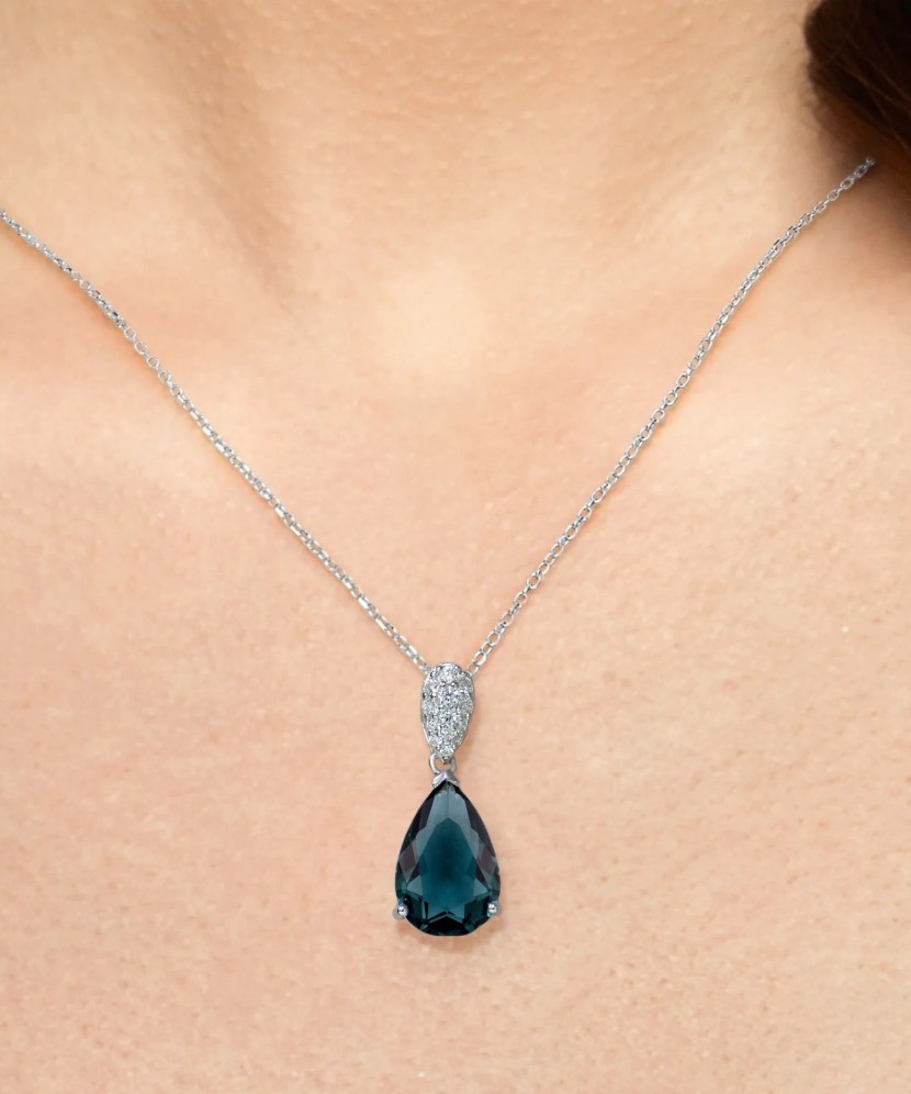 Серебряный подвеска с цирконами