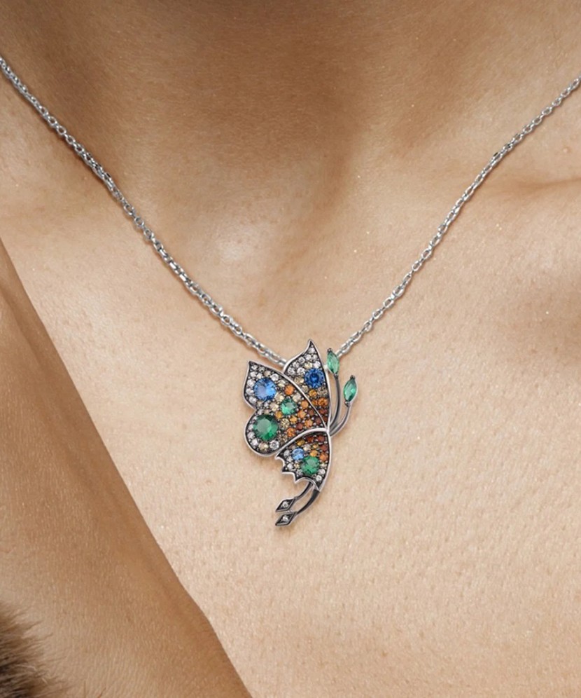 Подвеска из серебра со шпинелями и фианитами "Бабочка" Подвеска из серебра со шпинелями и фианитами "Бабочка"
