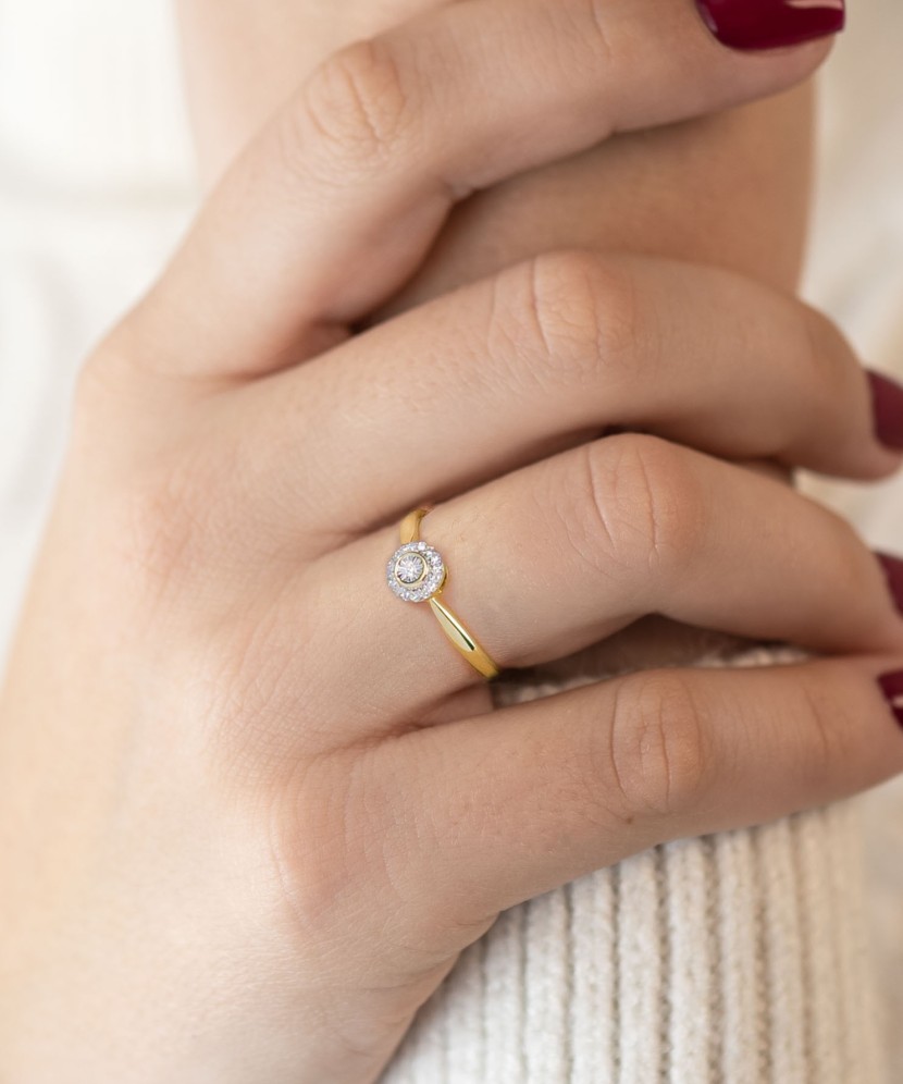 Yellow Gold ring with diamonds