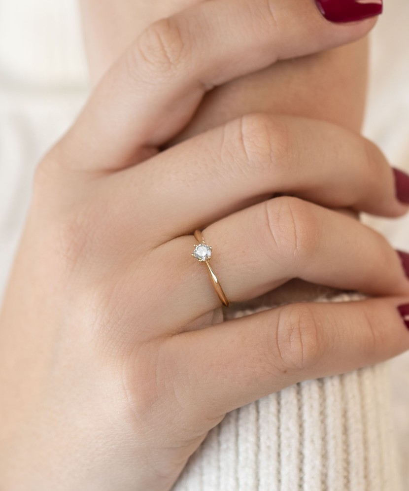 Золотое кольцо с цирконом Золотое кольцо с цирконом