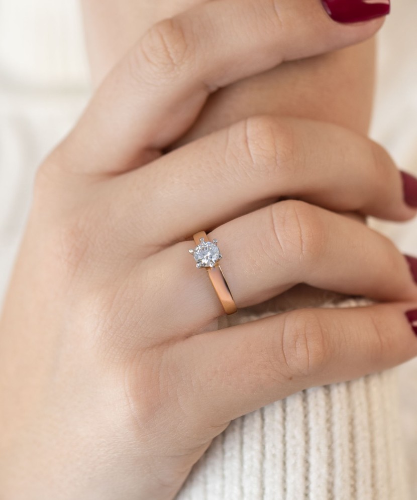 Золотое кольцо с цирконом Золотое кольцо с цирконом