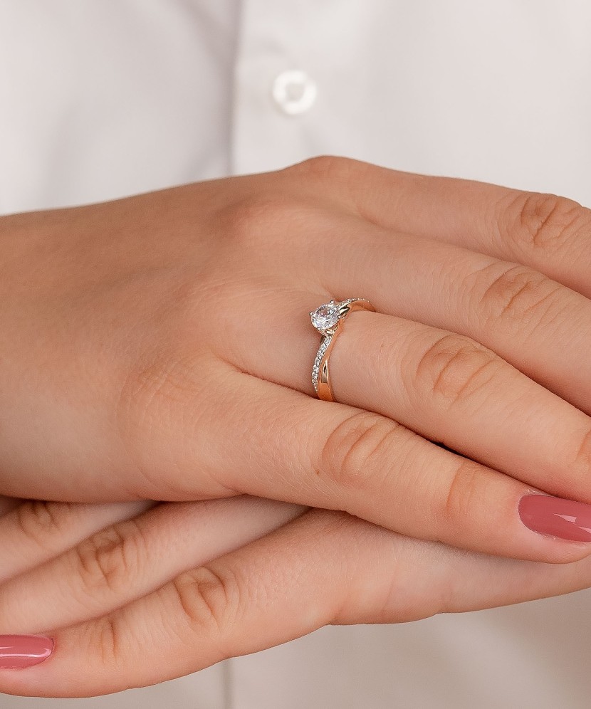 Gold ring with crystals