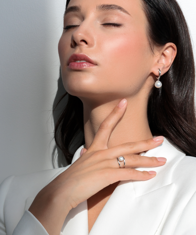 Sterling silver ring with pearl