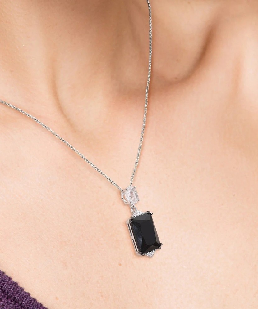 Серебряный подвеска с цирконами Серебряный подвеска с цирконами