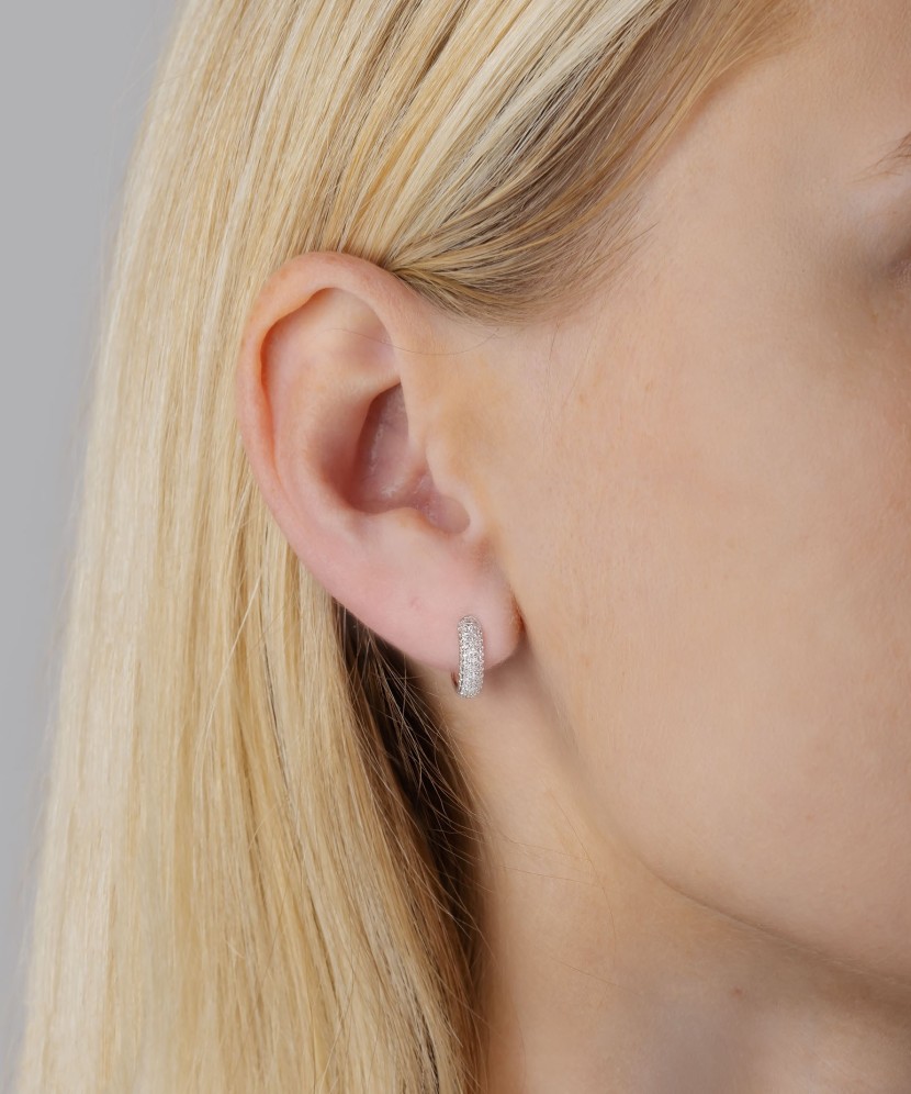 Золотые серьги с алмазами