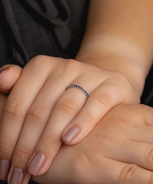 White gold ring with sapphires