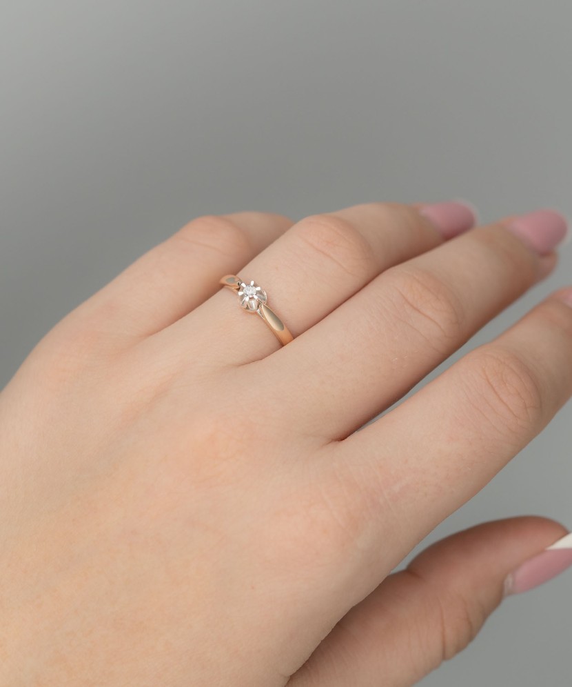 Gold diamond ring 0,10ct