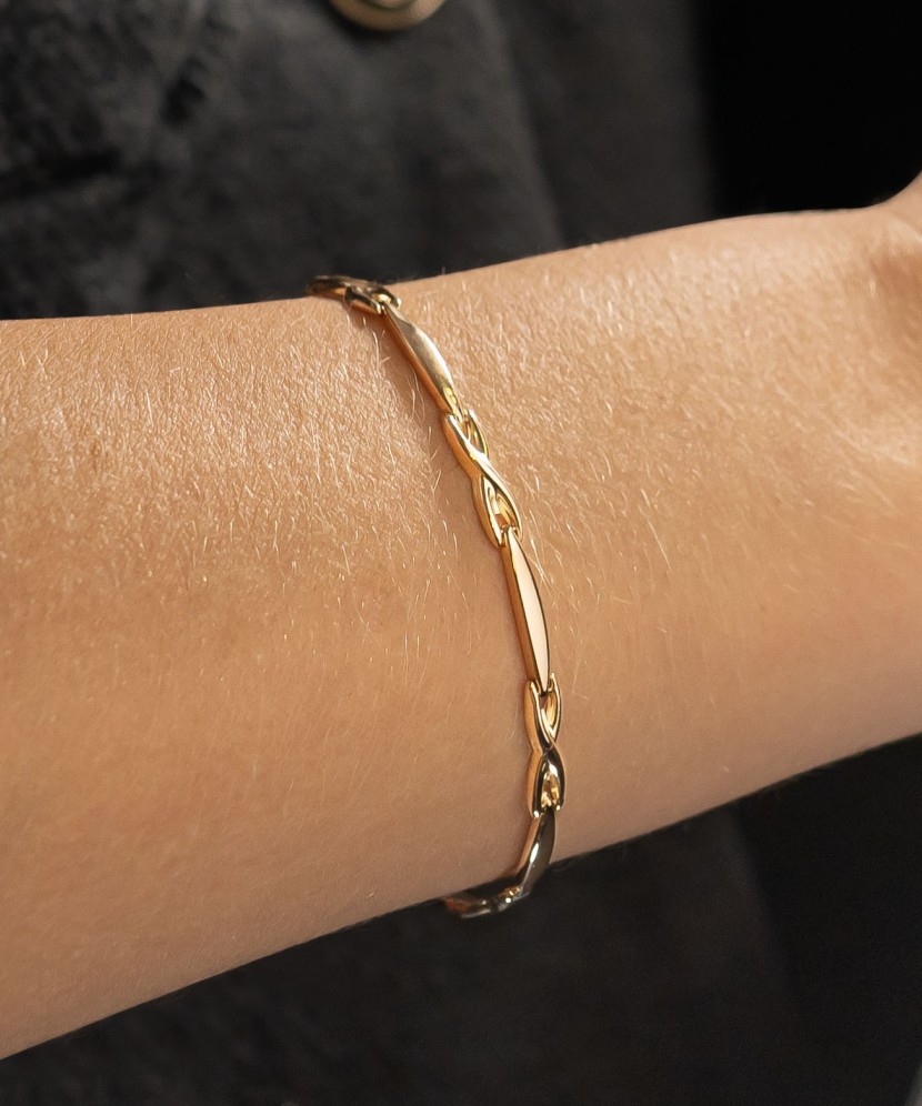 Gold bracelet