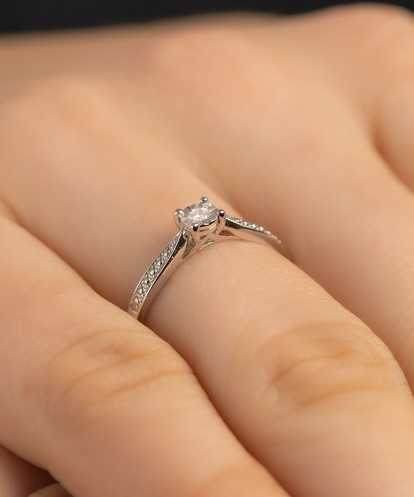 Sterling silver ring with diamond Sterling silver ring with diamond