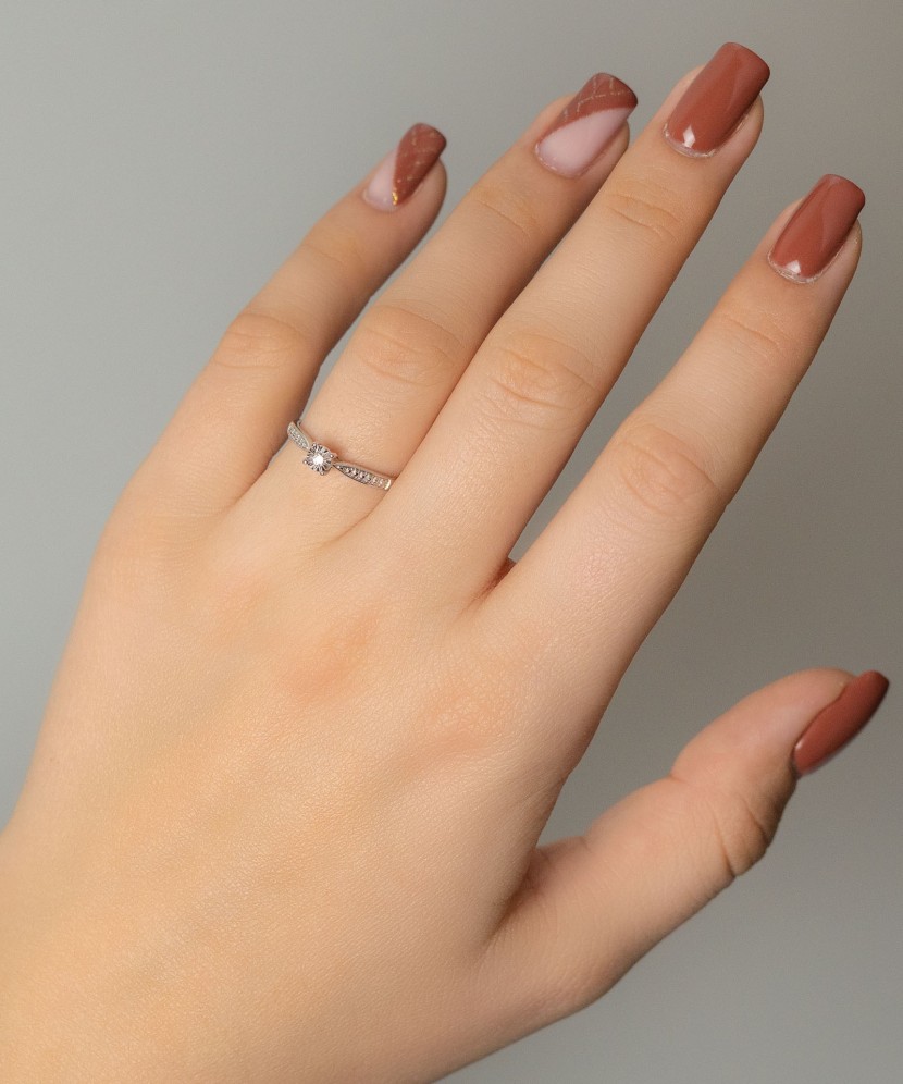 Sterling silver ring with diamond Sterling silver ring with diamond