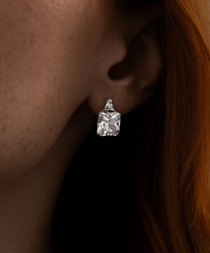 Серьги из серебра с цирконами