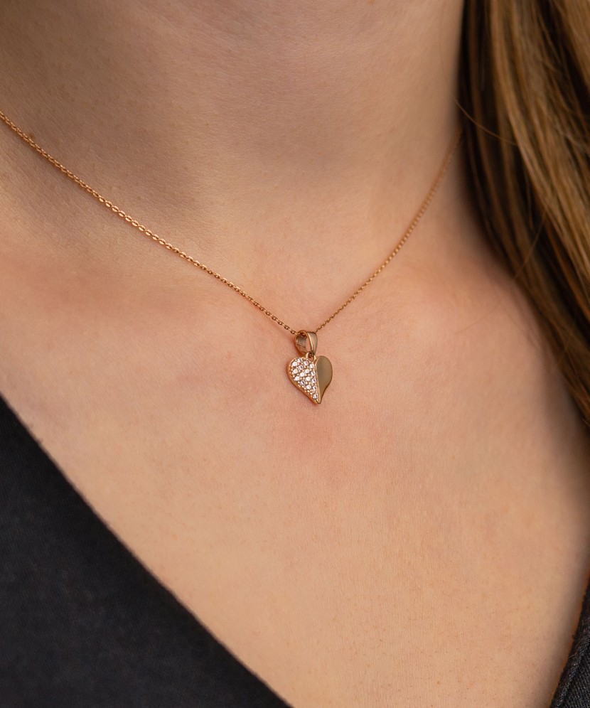 Gold pendant with zircons "heart" Gold pendant with zircons "heart"