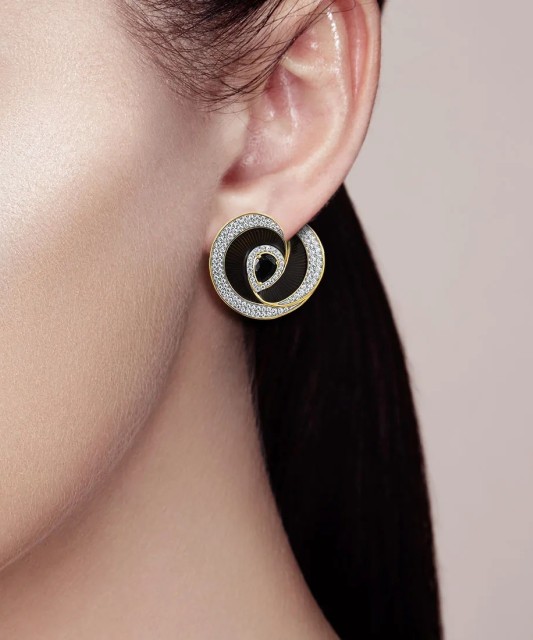 Gilded sterling silver earrings with zircons and enemal