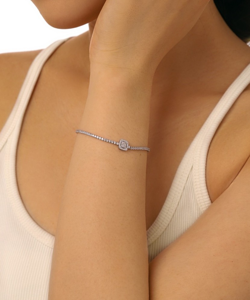 Серебряный браслет с цирконами Серебряный браслет с цирконами