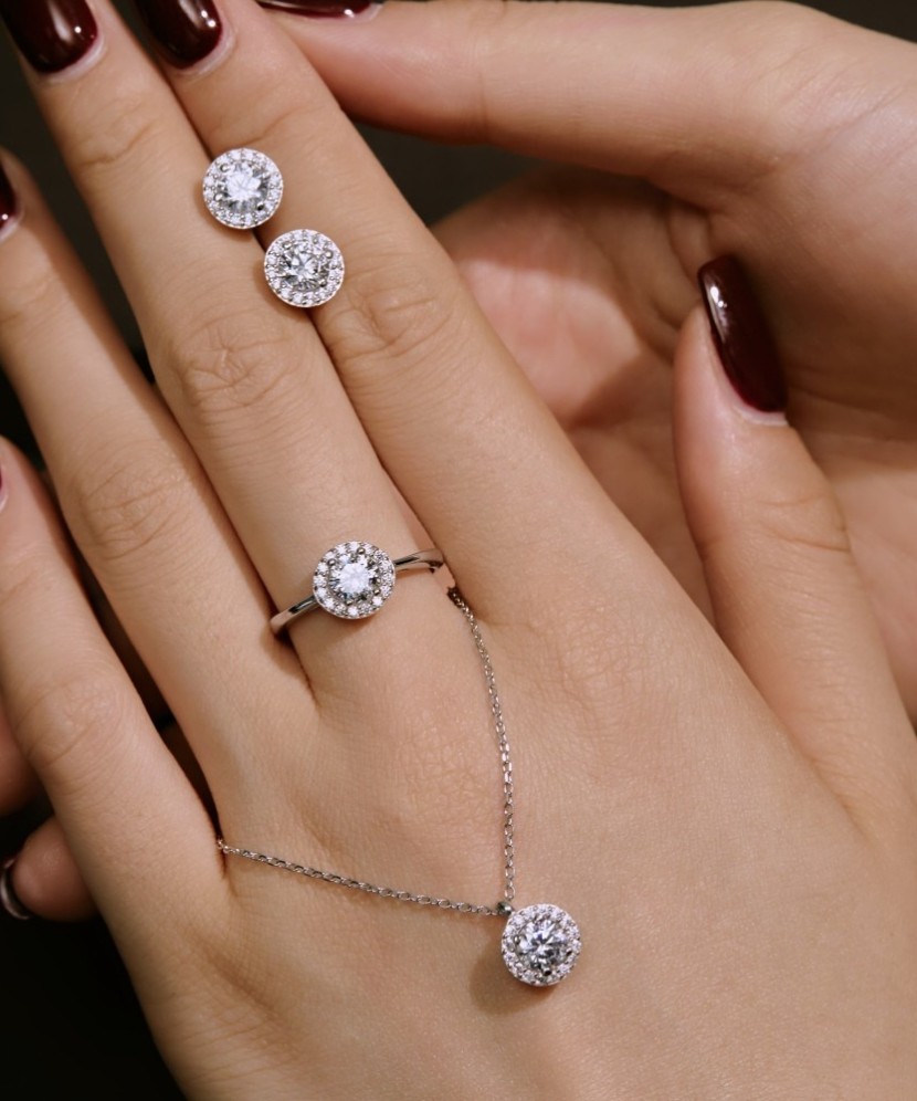 Sidabriniai auskarai su cirkoniais