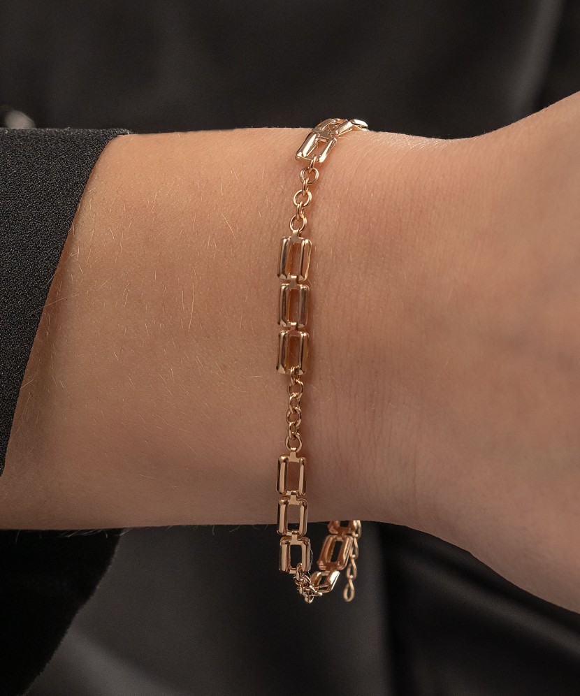 Gold bracelet