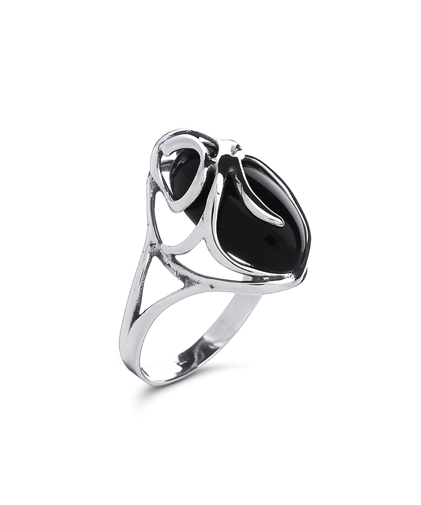 Серебряное кольцо с ониксом