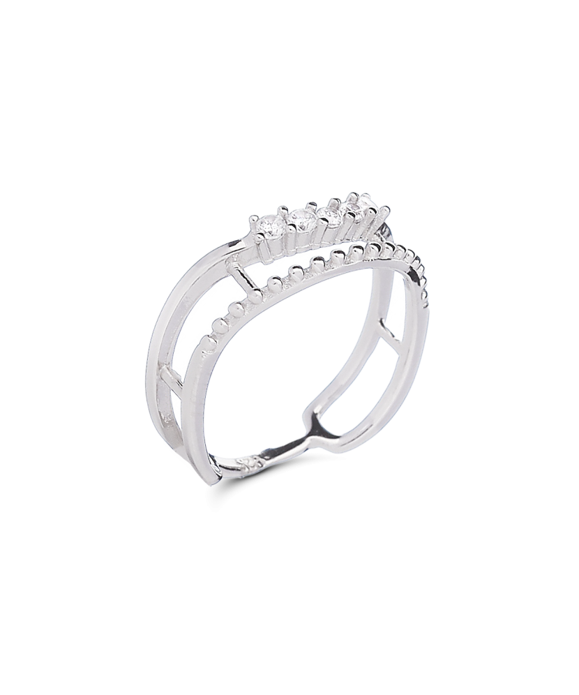 Sterling silver ring with zircons