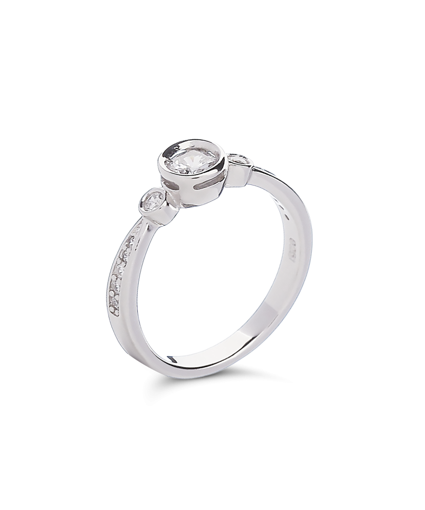 Sterling silver ring with zircons Sterling silver ring with zircons