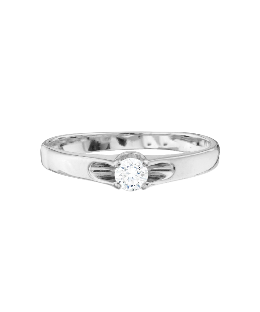 White gold ring with zirconium