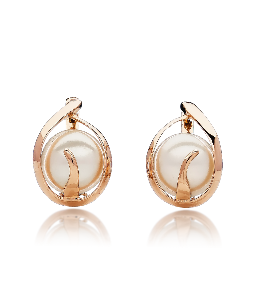 Gold earrings with pearl Gold earrings with pearl