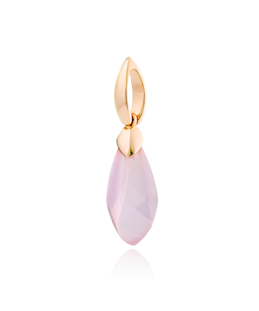 Gold pendant with rose quartz