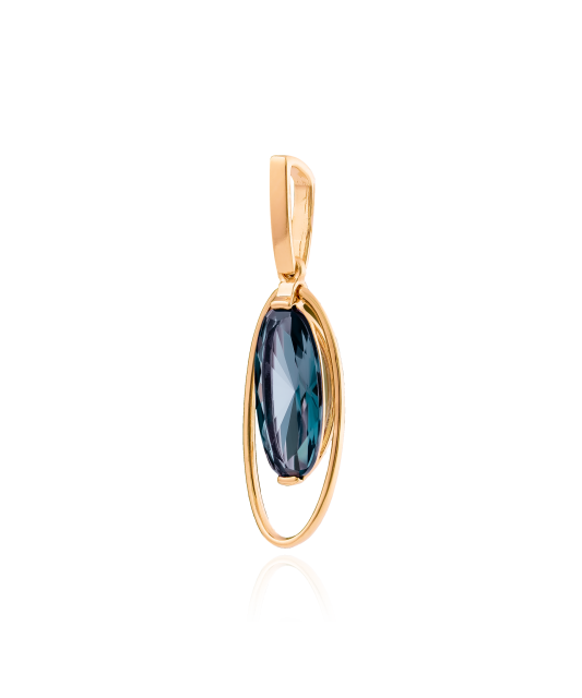Gold pendant with london topaz