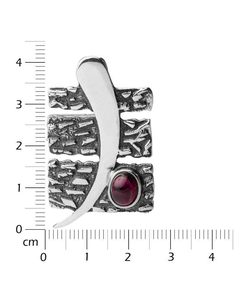 Sterling silver pendant with garnet