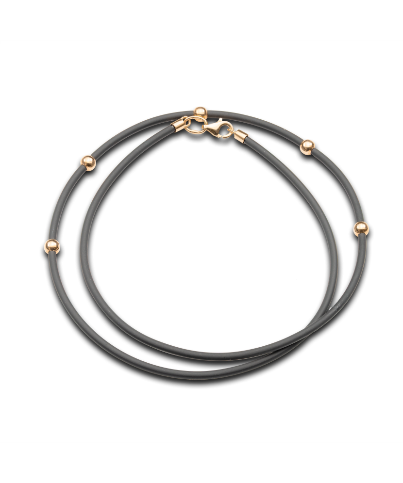 Rubber chain with gold