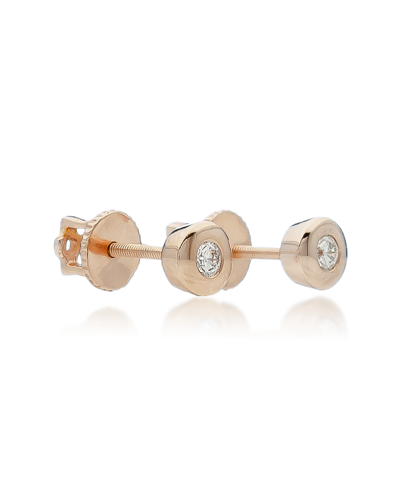 Gold earrings with diamond